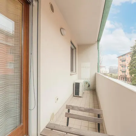 Luigi Flat Mestre
